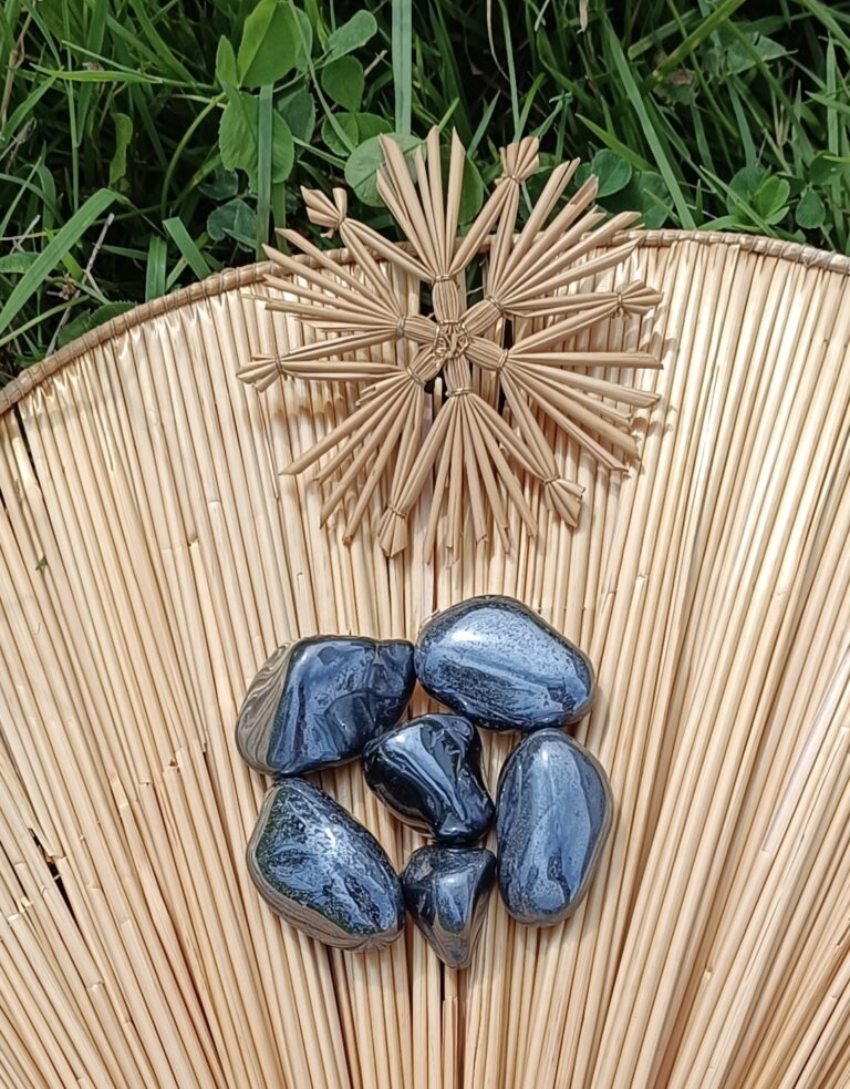 Akmenų ir kristalų valymas